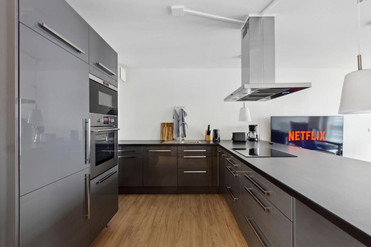 Eindrucksvolle Zwei-Zimmer-Wohnung Mit Balkon Und Grosser Kueche Leipzig Buitenkant foto