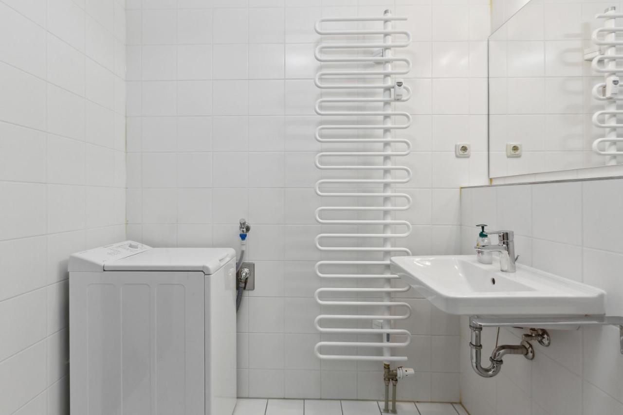 Eindrucksvolle Zwei-Zimmer-Wohnung Mit Balkon Und Grosser Kueche Leipzig Buitenkant foto