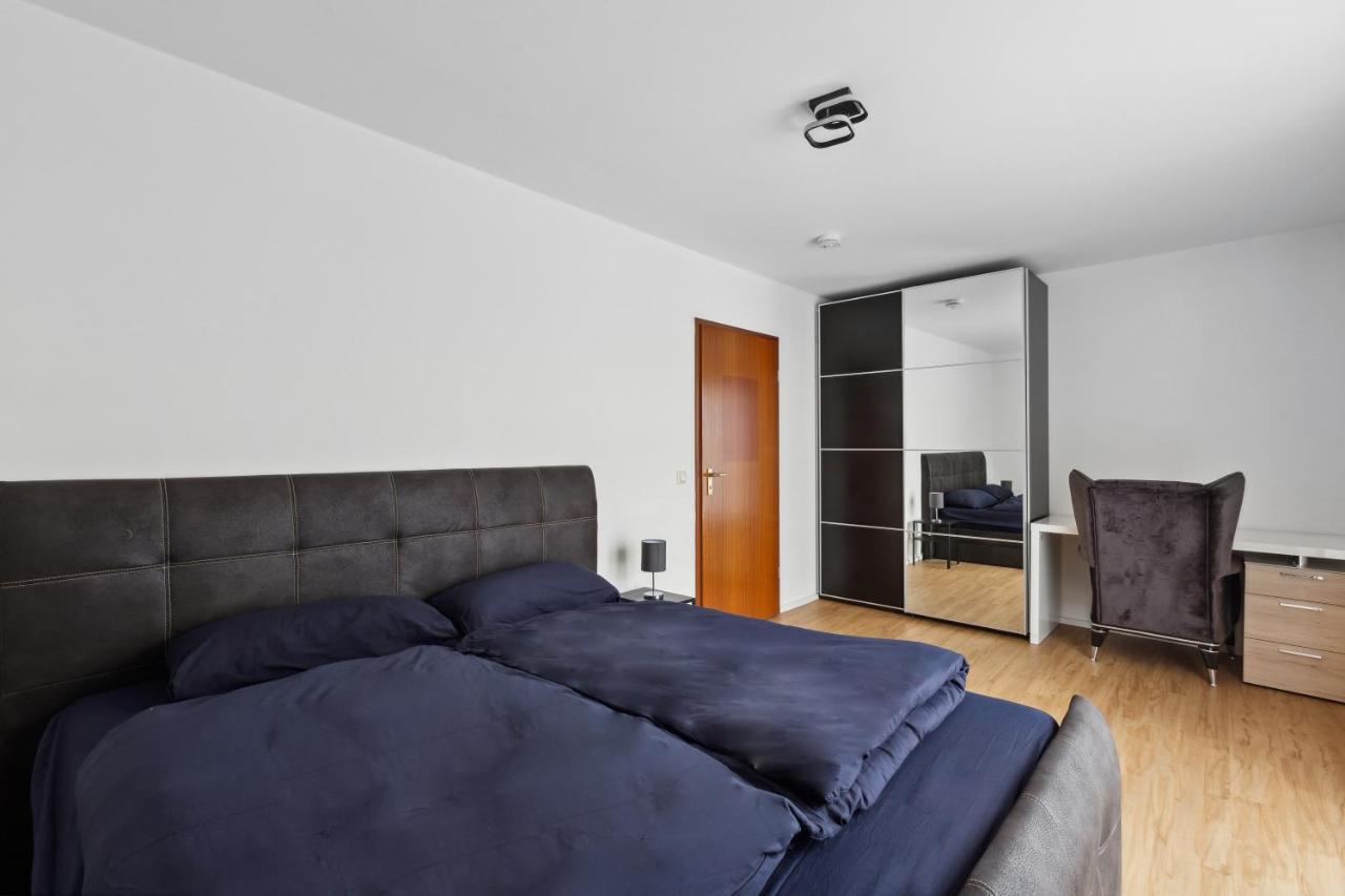 Eindrucksvolle Zwei-Zimmer-Wohnung Mit Balkon Und Grosser Kueche Leipzig Buitenkant foto